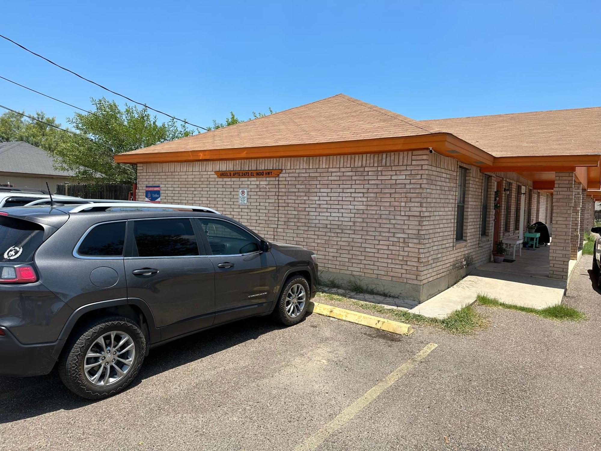 Chic & Cozy 2 Bedroom - 1 Bathroom - Rated Best Eagle Pass Buitenkant foto