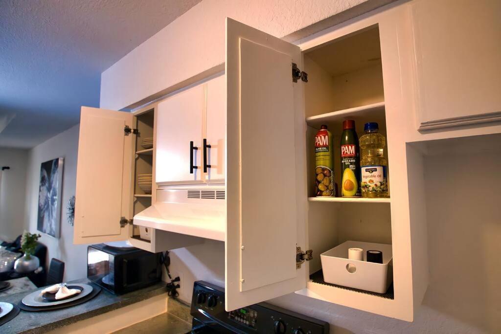 Chic & Cozy 2 Bedroom - 1 Bathroom - Rated Best Eagle Pass Buitenkant foto